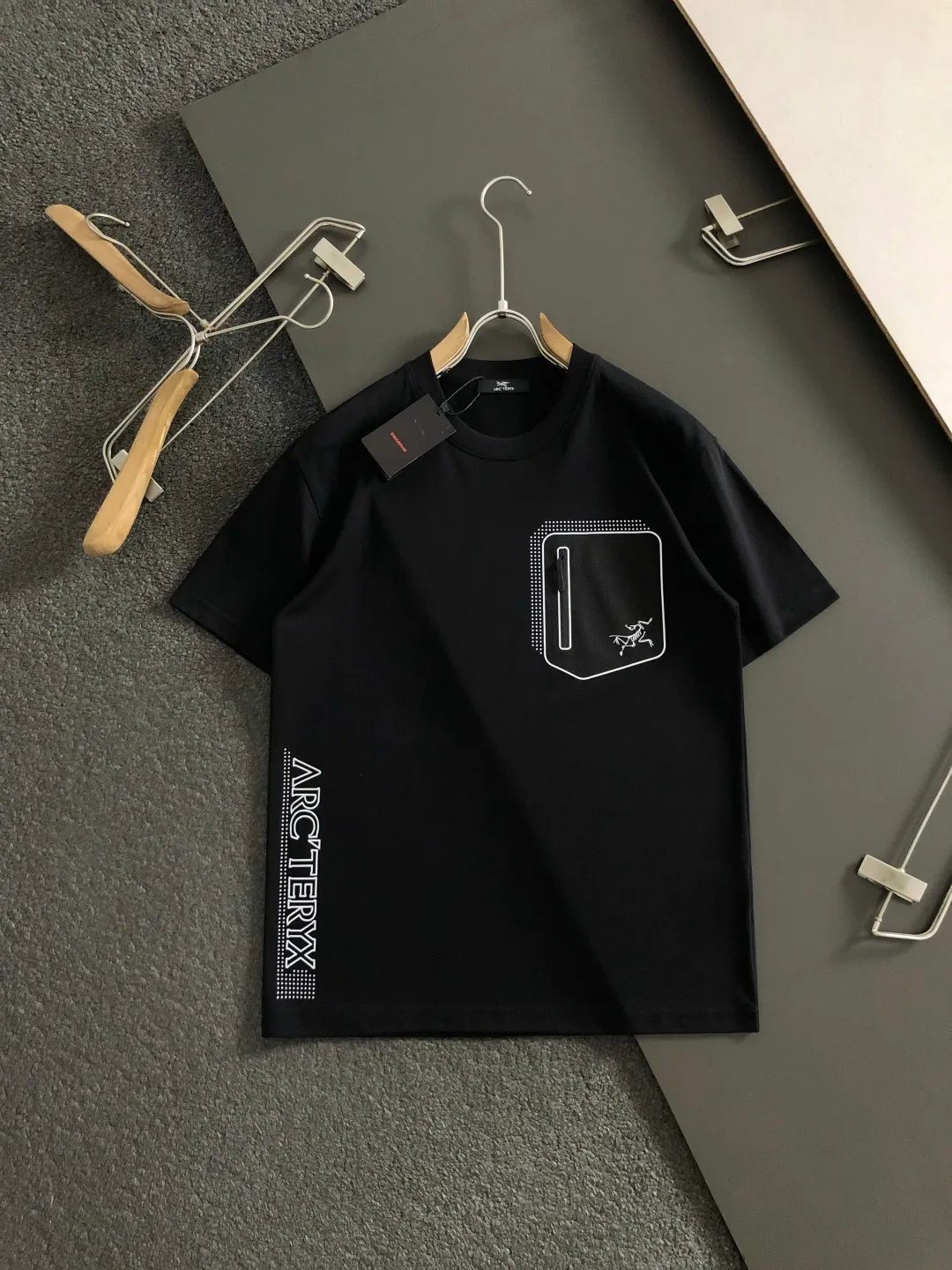 SZN* M-xxxl 2026 ， ， logo ， ， 。 ， ， ， 。 ， ， 。 ， ， T look， ， ， 。 In Stock Black White
